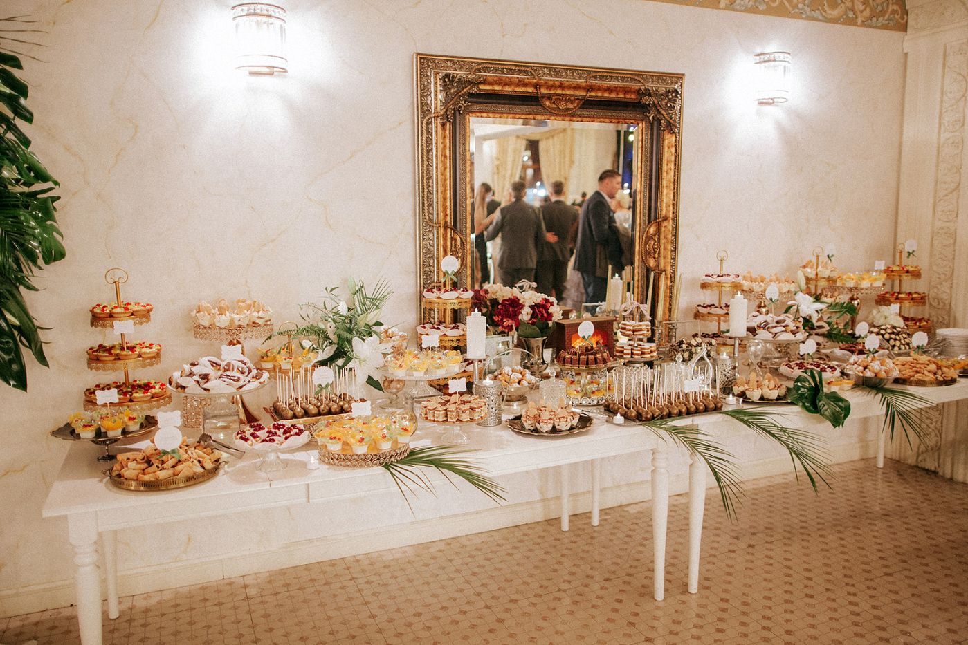 Candy bar amenajat de Cofetăria Scala Oradea pentru o nuntă